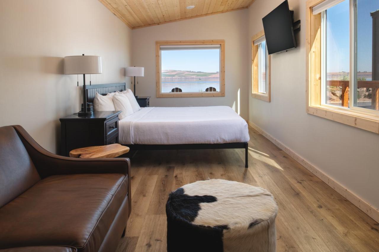River Lodge And Cabins Boardman Bagian luar foto