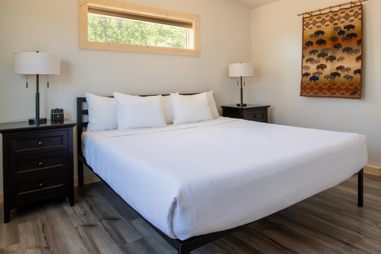River Lodge And Cabins Boardman Bagian luar foto