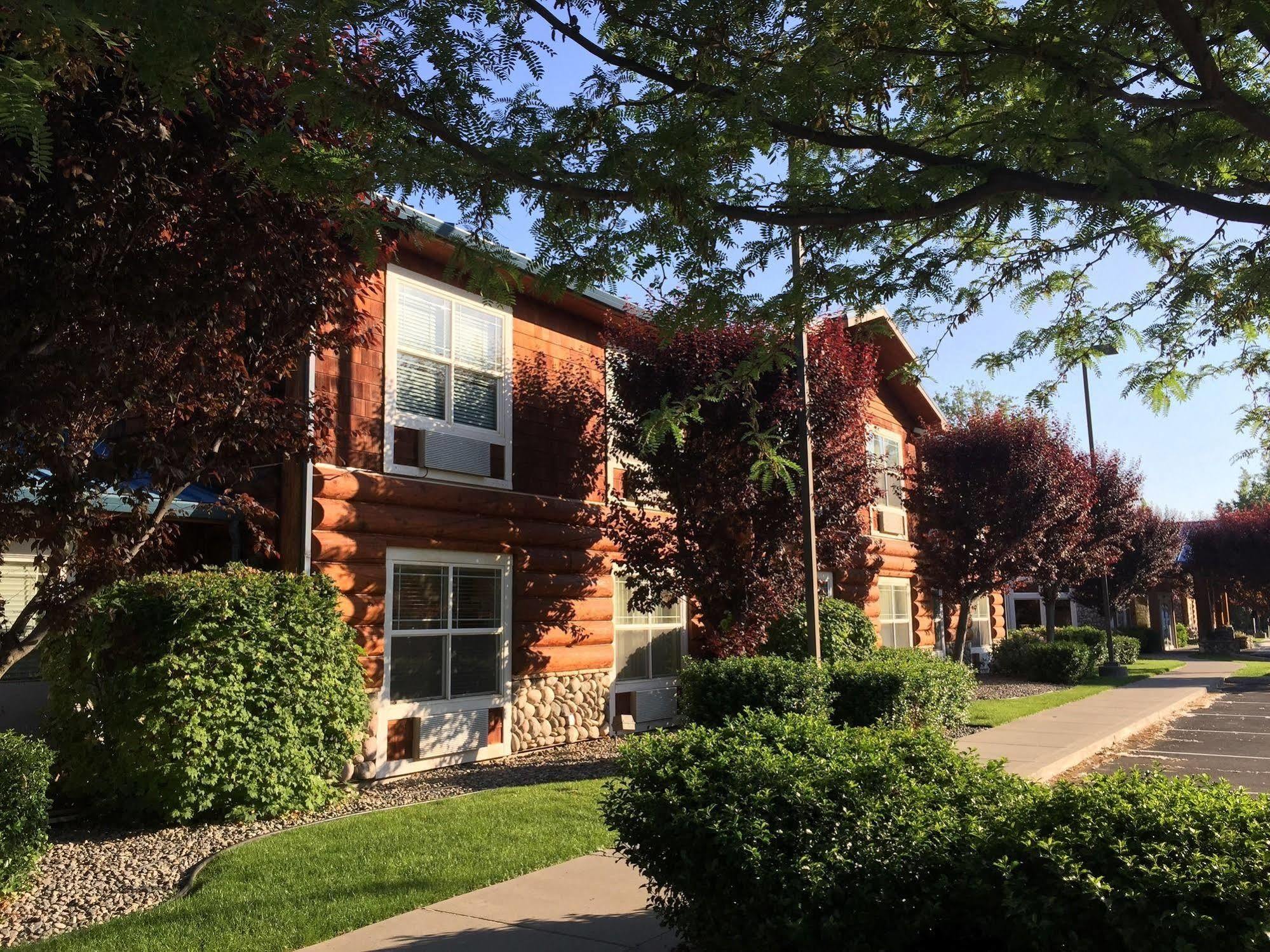 River Lodge And Cabins Boardman Bagian luar foto