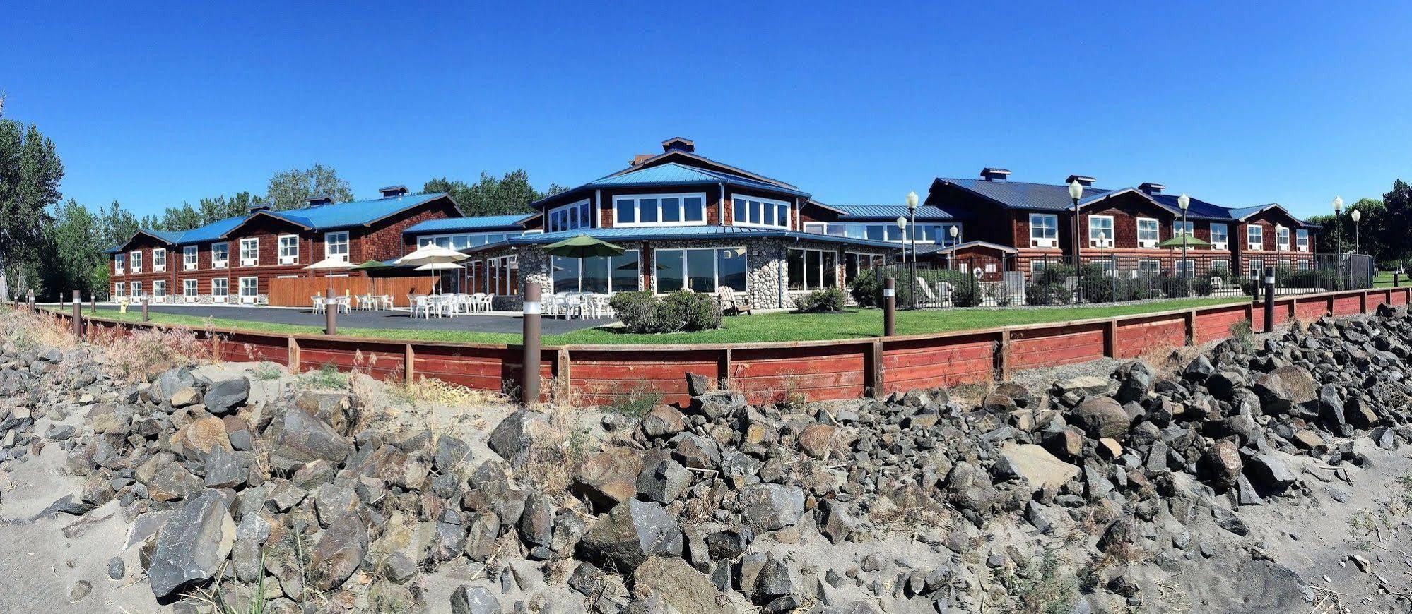 River Lodge And Cabins Boardman Bagian luar foto